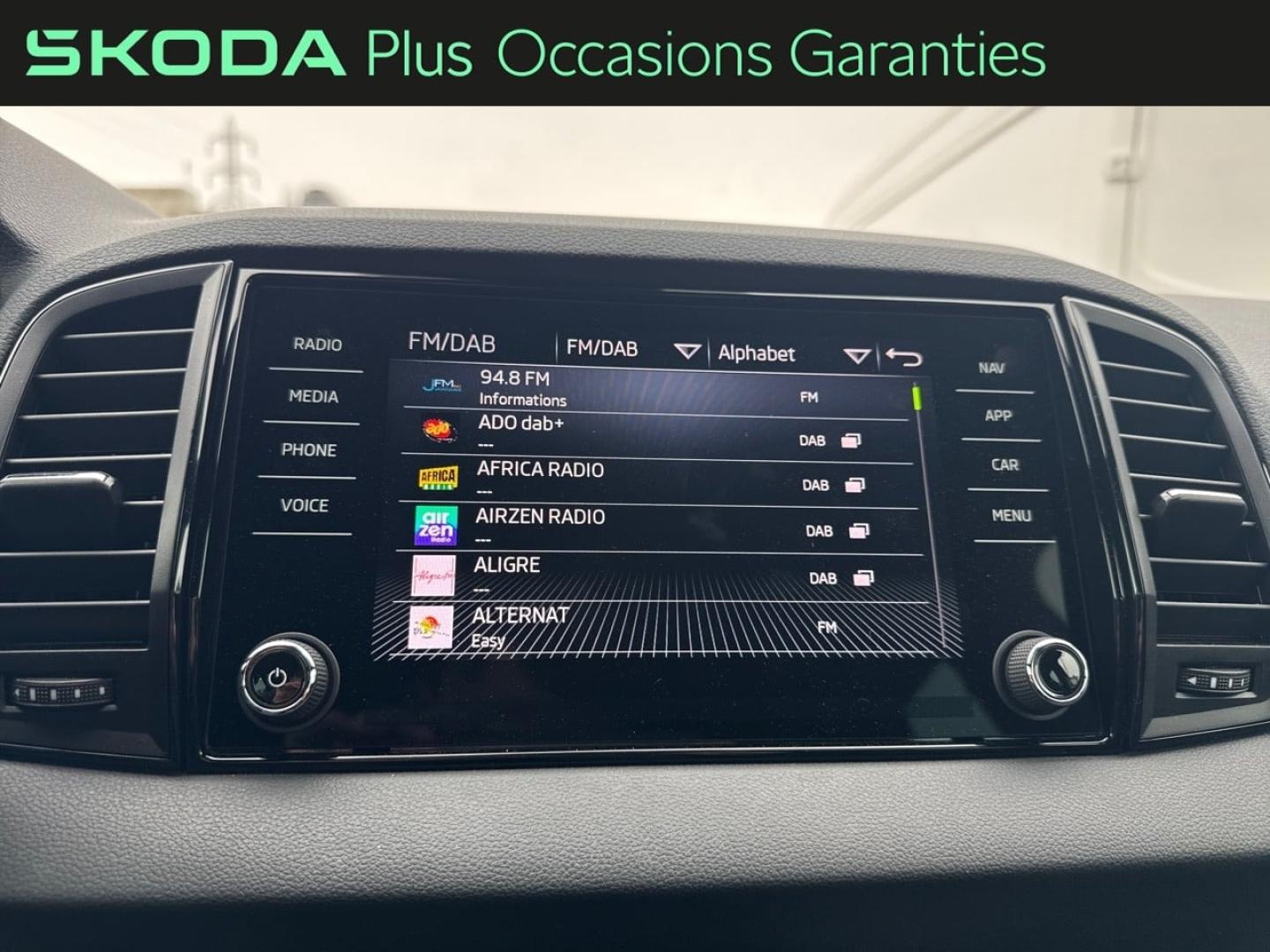 Voitures occasions ŠKODA KAROQ Sportline Villemomble