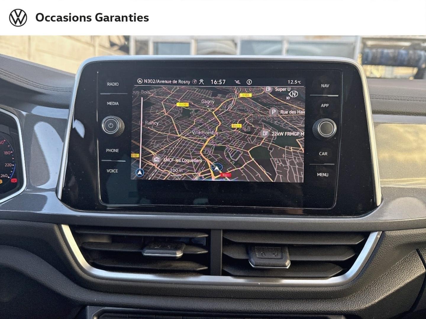Voitures occasions VOLKSWAGEN T-ROC Style Villemomble