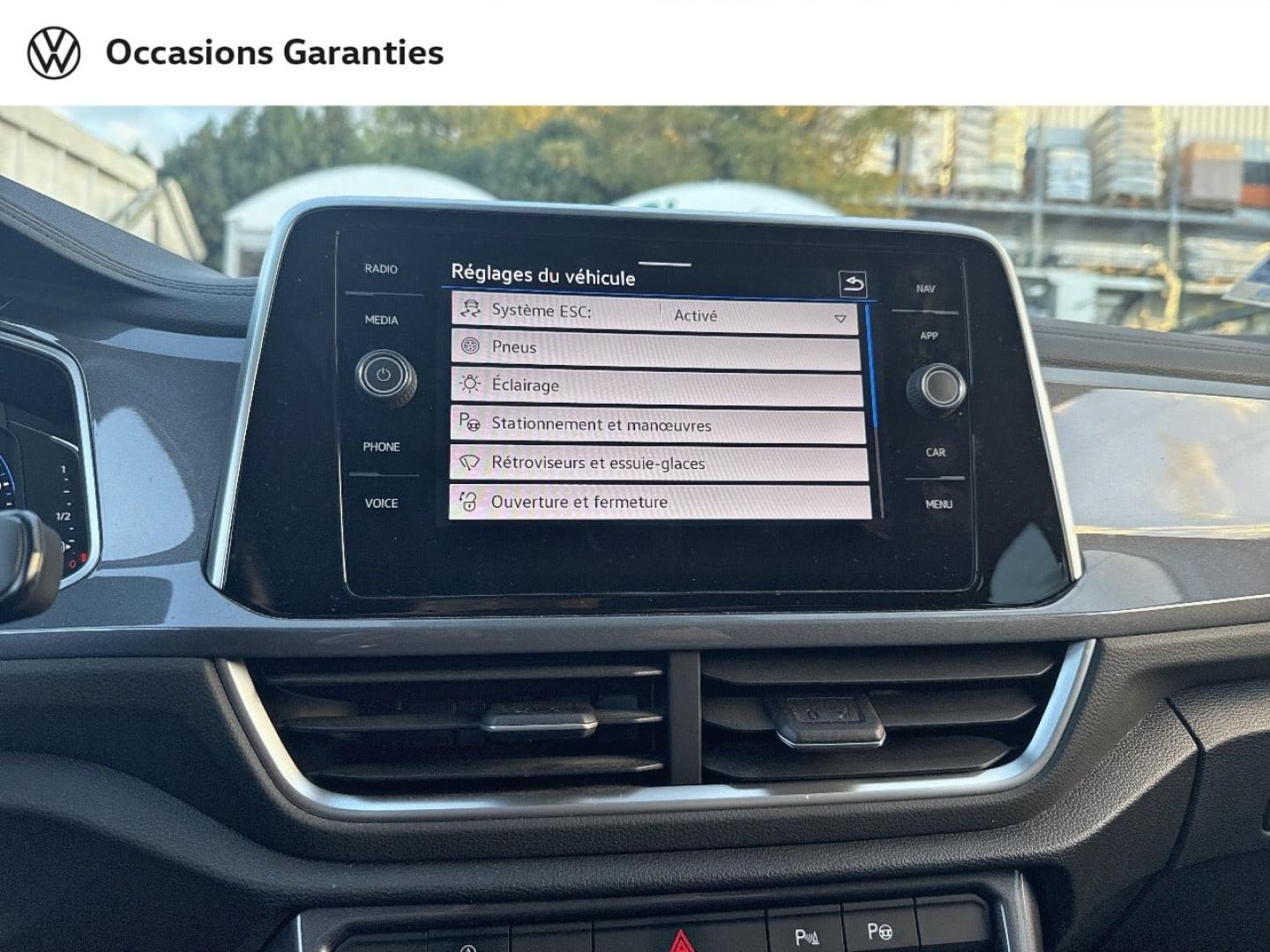 Voitures occasions VOLKSWAGEN T-ROC Style Villemomble