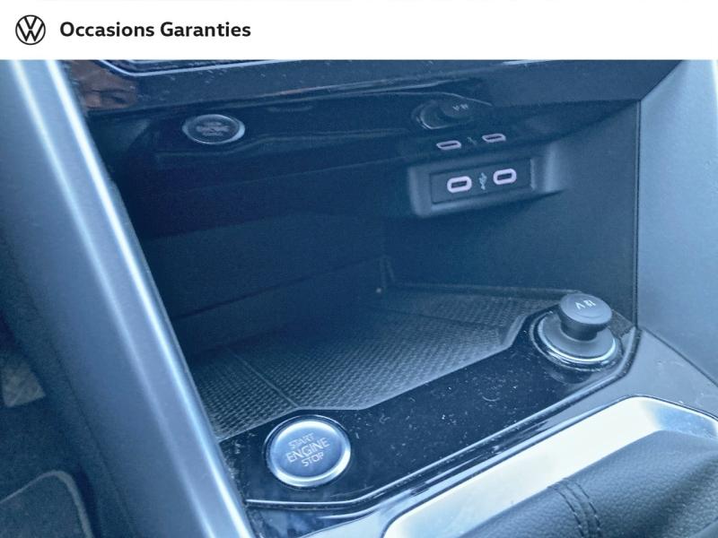 Voitures occasions VOLKSWAGEN T-ROC Life Rivery