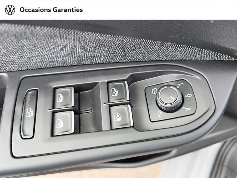 Voitures occasions VOLKSWAGEN GOLF Life Rivery