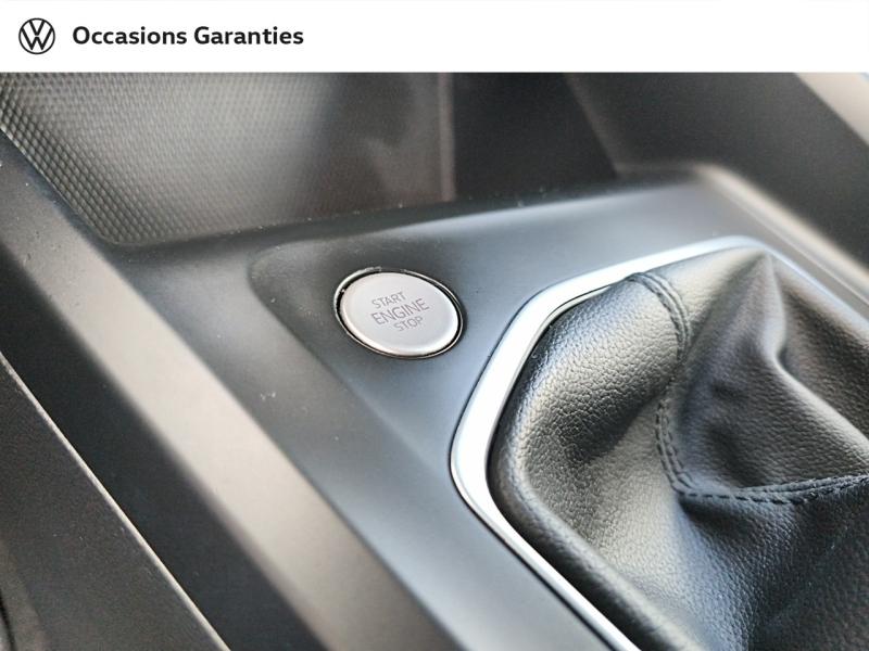 Voitures occasions VOLKSWAGEN GOLF Life Rivery