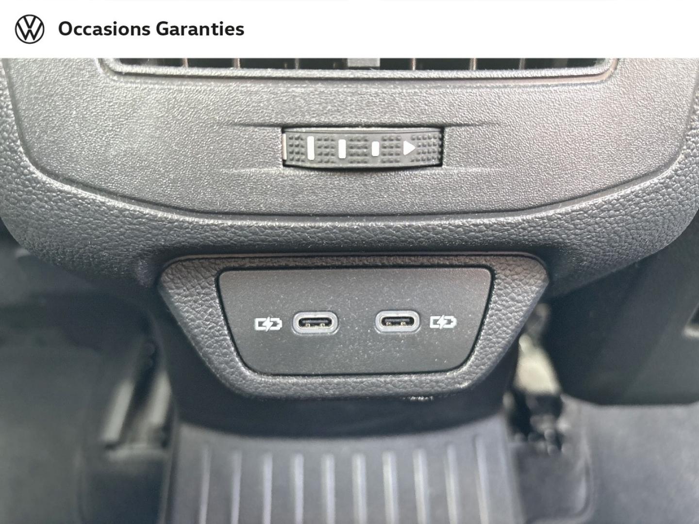 Voitures occasions VOLKSWAGEN T-ROC Life Rivery