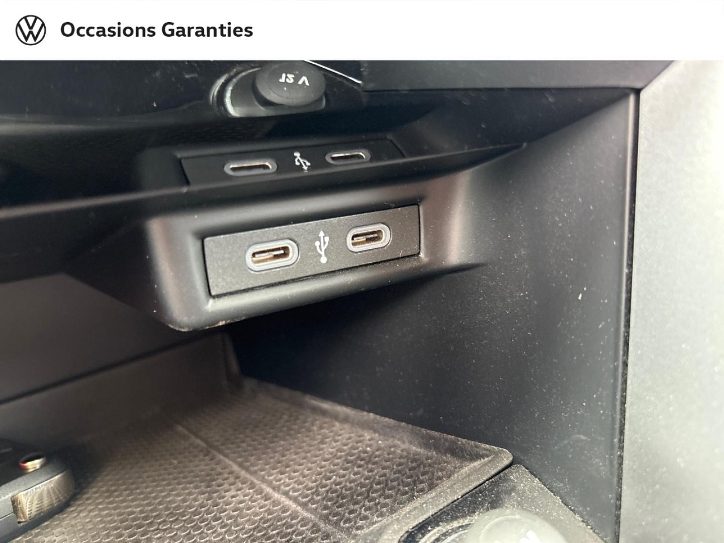Voitures occasions VOLKSWAGEN T-ROC Life Rivery