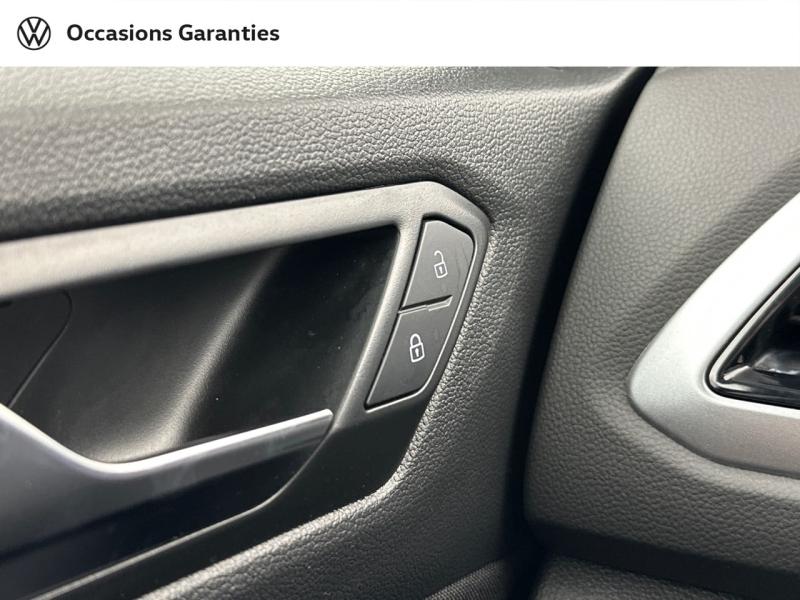 Voitures occasions VOLKSWAGEN T-ROC Life Rivery