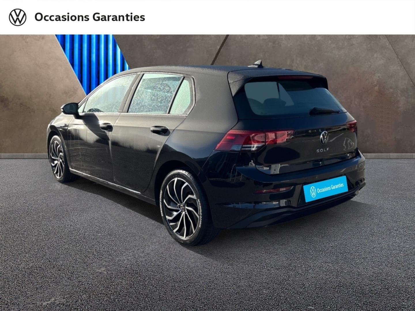Voitures occasions VOLKSWAGEN GOLF Life 1st Rivery