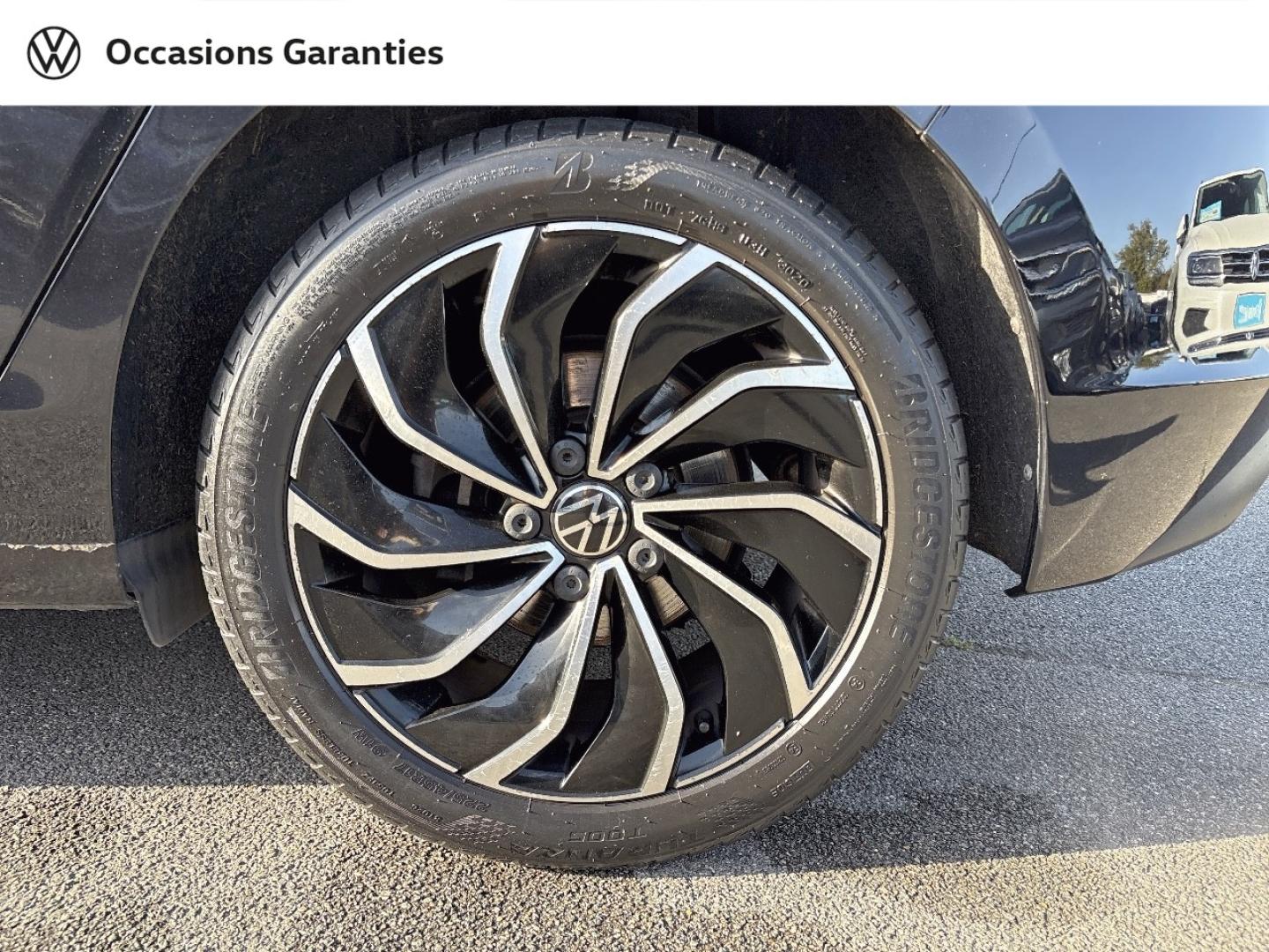 Voitures occasions VOLKSWAGEN GOLF Life 1st Rivery
