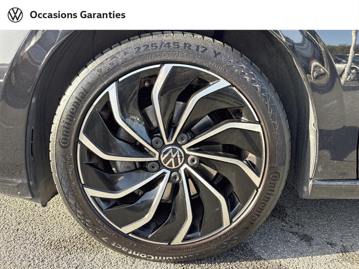 Voitures occasions VOLKSWAGEN GOLF Life 1st Rivery