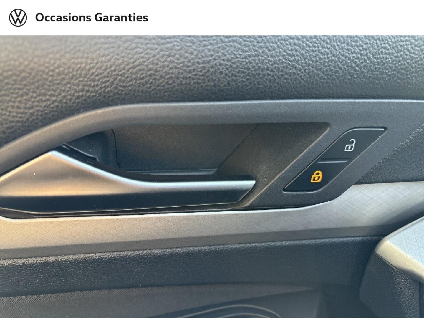 Voitures occasions VOLKSWAGEN GOLF Life 1st Rivery