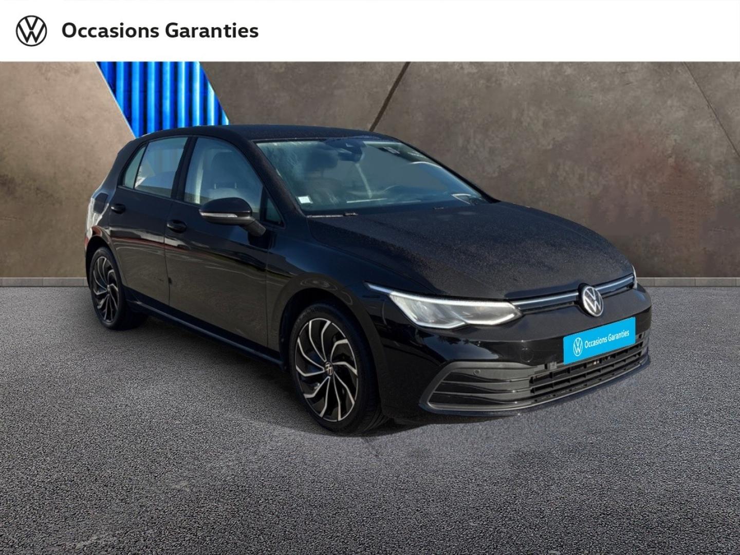 Voitures occasions VOLKSWAGEN GOLF Life 1st Rivery