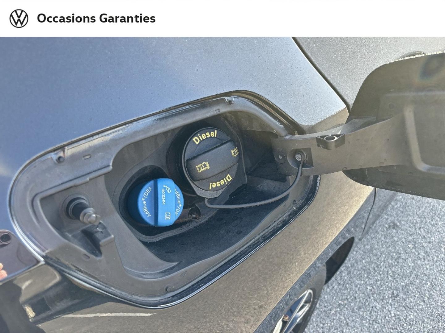 Voitures occasions VOLKSWAGEN GOLF Life 1st Rivery