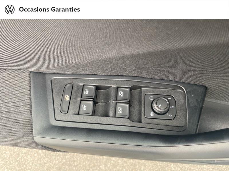 Voitures occasions VOLKSWAGEN T-ROC Life Rivery