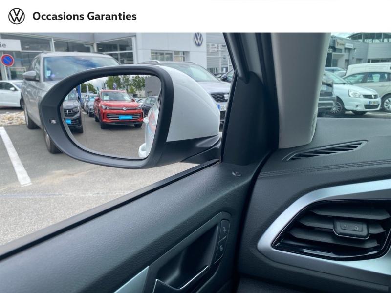 Voitures occasions VOLKSWAGEN T-ROC Life Rivery