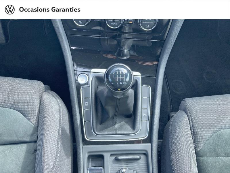 Voitures occasions VOLKSWAGEN GOLF Carat Rivery