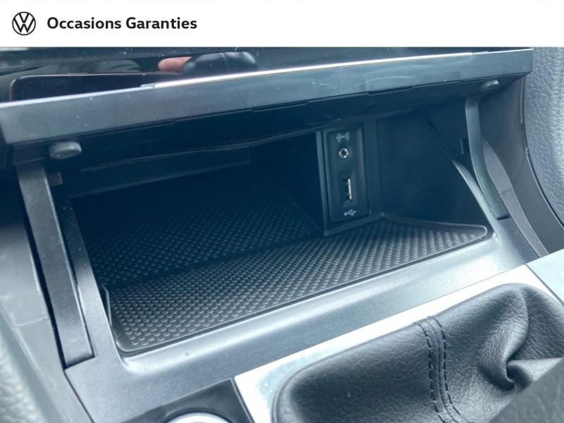 Voitures occasions VOLKSWAGEN GOLF Carat Rivery