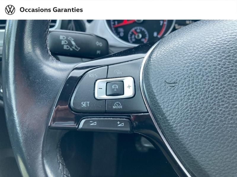 Voitures occasions VOLKSWAGEN GOLF Carat Rivery