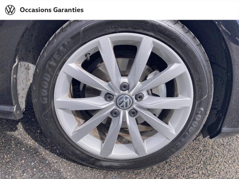 Voitures occasions VOLKSWAGEN GOLF Carat Rivery