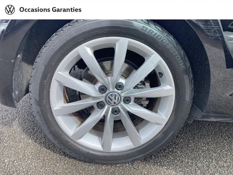 Voitures occasions VOLKSWAGEN GOLF Carat Rivery