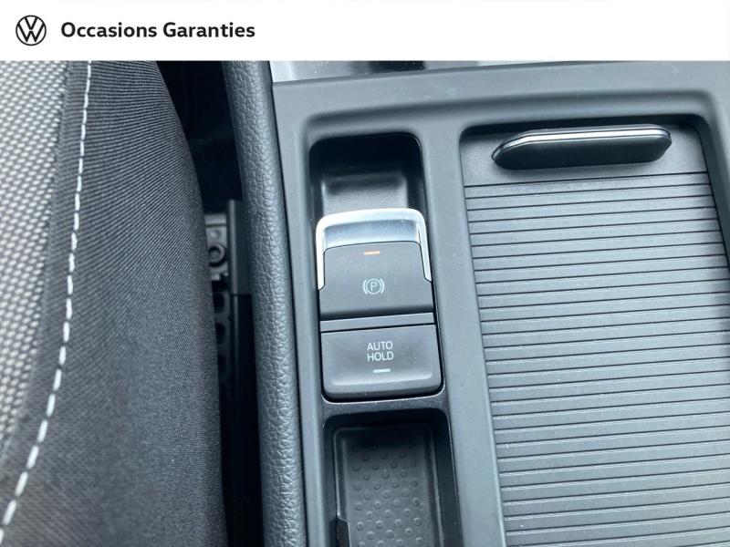 Voitures occasions VOLKSWAGEN GOLF Carat Rivery