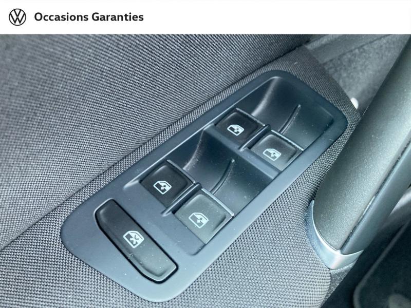Voitures occasions VOLKSWAGEN GOLF Carat Rivery