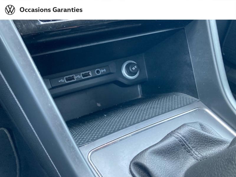Voitures occasions VOLKSWAGEN TOURAN Connect Rivery