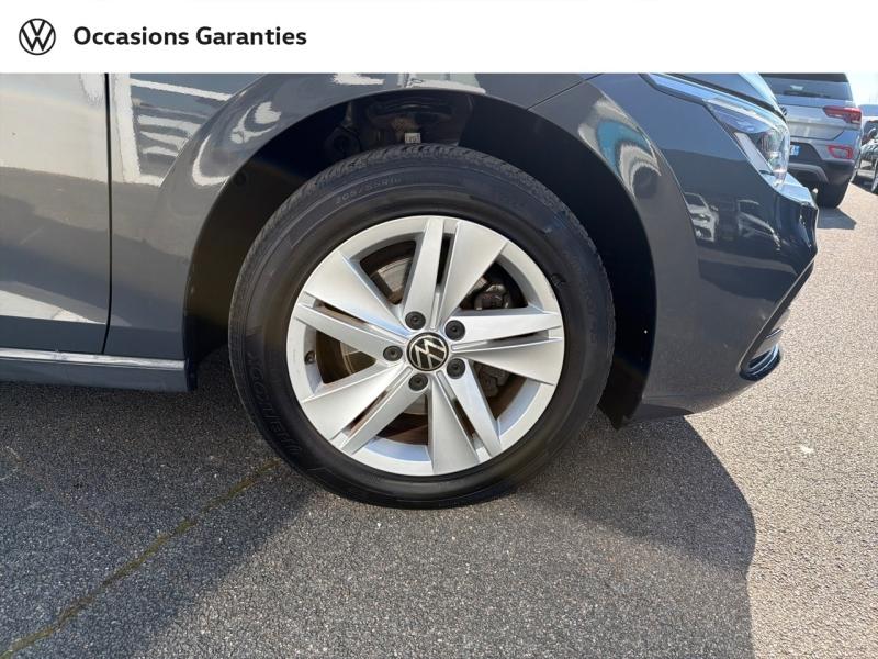 Voitures occasions VOLKSWAGEN GOLF Life 1st Rivery