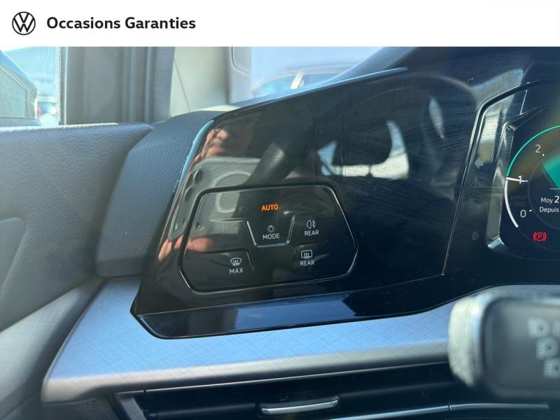 Voitures occasions VOLKSWAGEN GOLF Life 1st Rivery