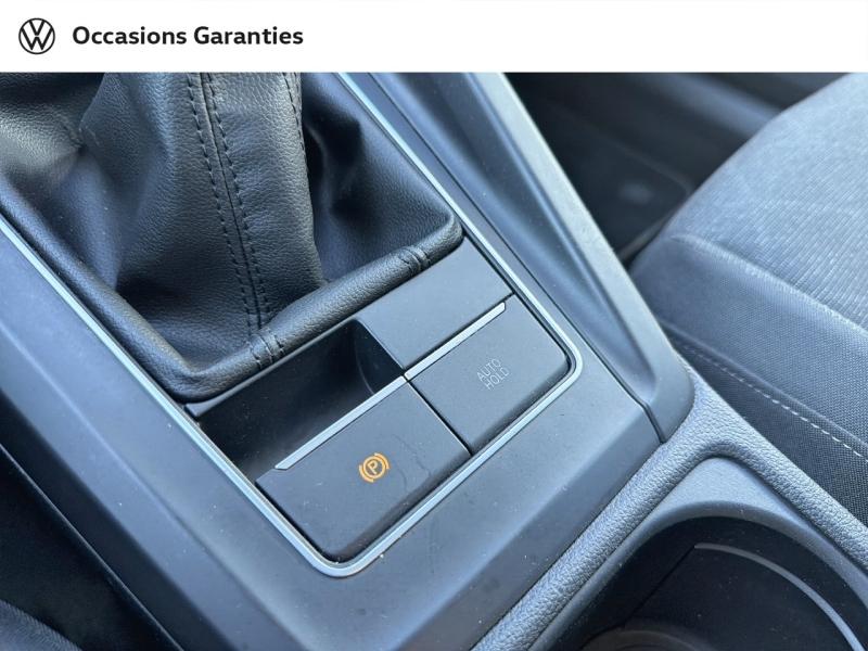 Voitures occasions VOLKSWAGEN GOLF Life 1st Rivery