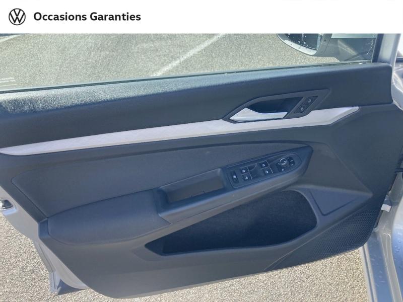 Voitures occasions VOLKSWAGEN GOLF Life Rivery