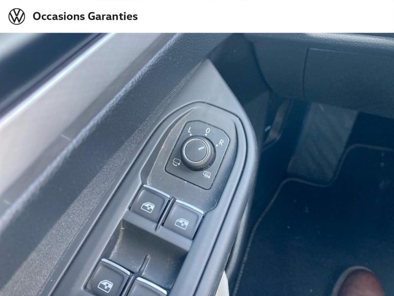 Voitures occasions VOLKSWAGEN GOLF Life Rivery