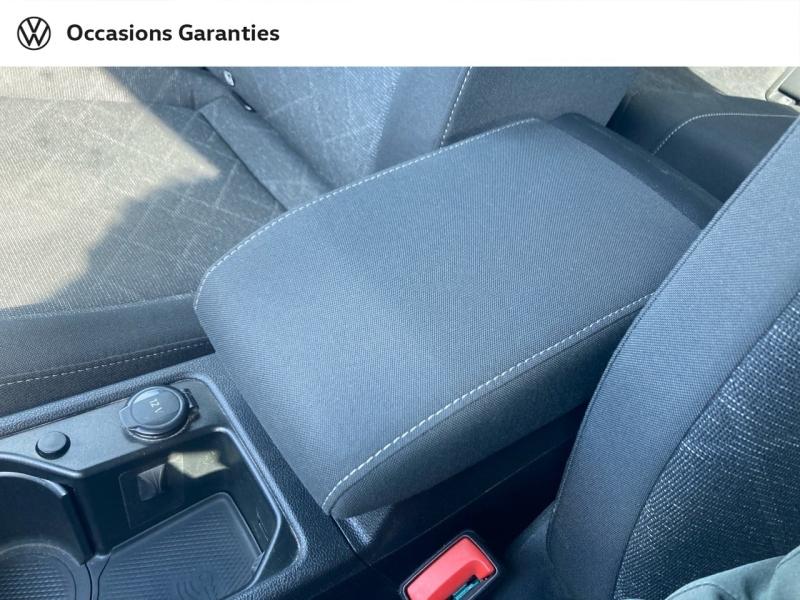 Voitures occasions VOLKSWAGEN GOLF Life Rivery