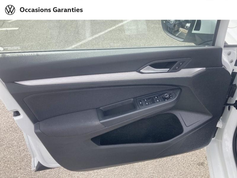 Voitures occasions VOLKSWAGEN GOLF Life 1st Rivery