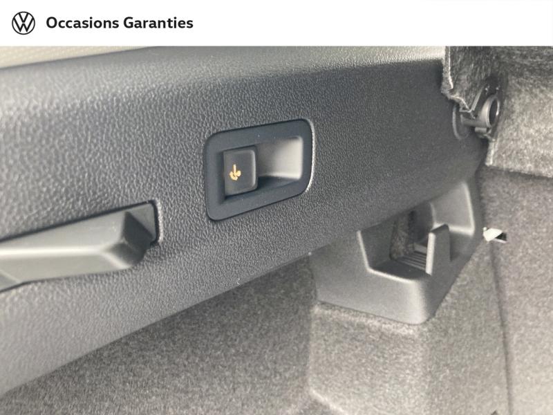 Voitures occasions VOLKSWAGEN T-ROC Life Rivery