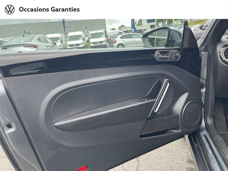 Voitures occasions VOLKSWAGEN Coccinelle Cabriolet Couture Exclusive Rivery