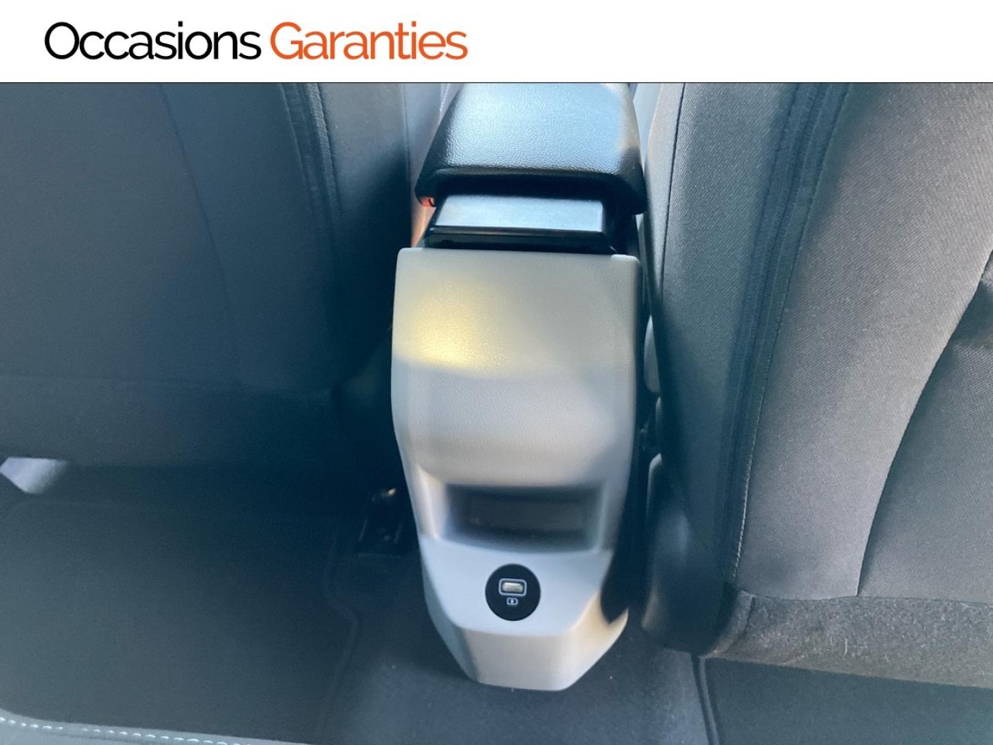 Voitures occasions HYUNDAI i20 Executive Rivery