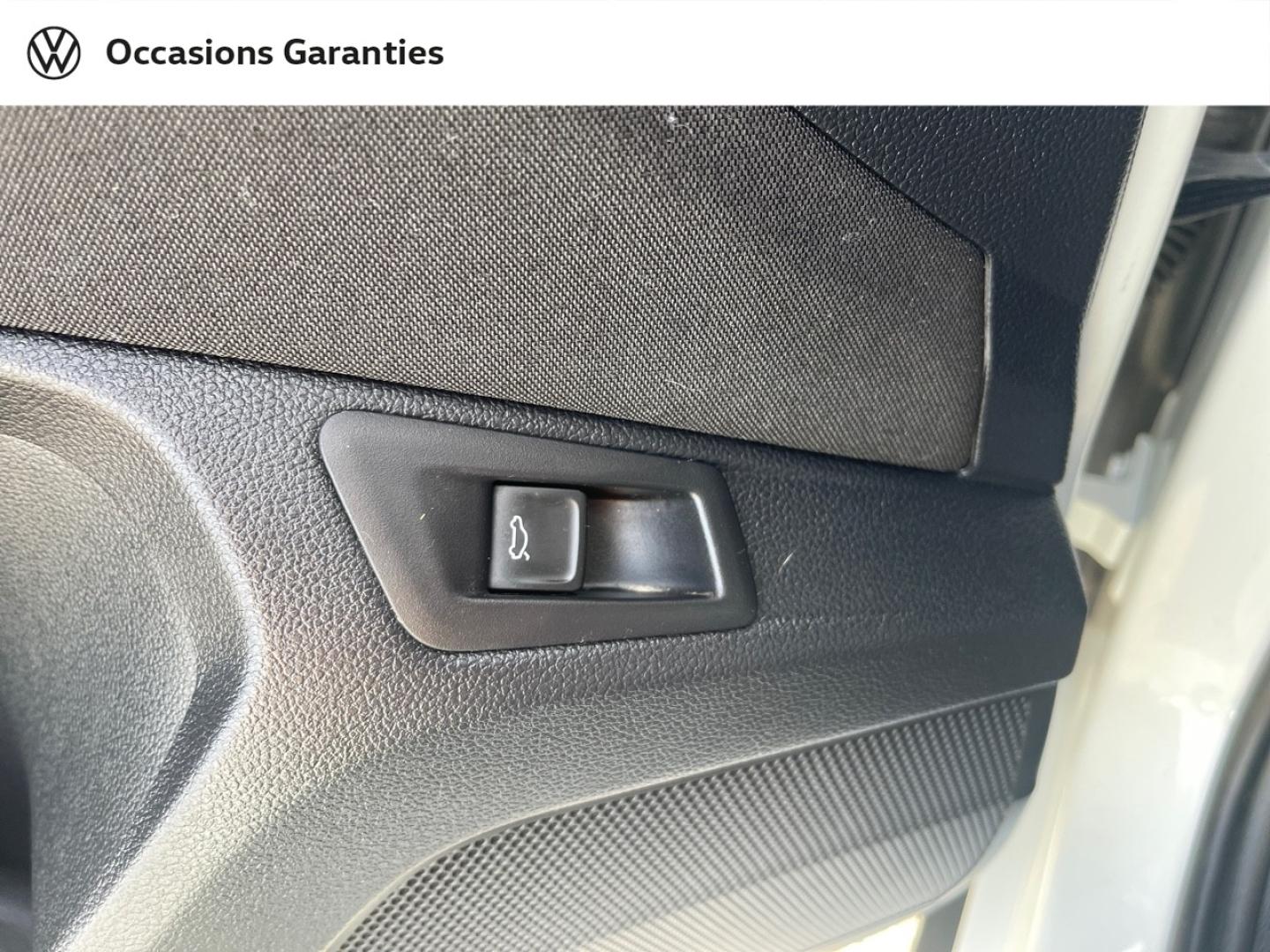 Voitures occasions VOLKSWAGEN T-ROC Carat Rivery