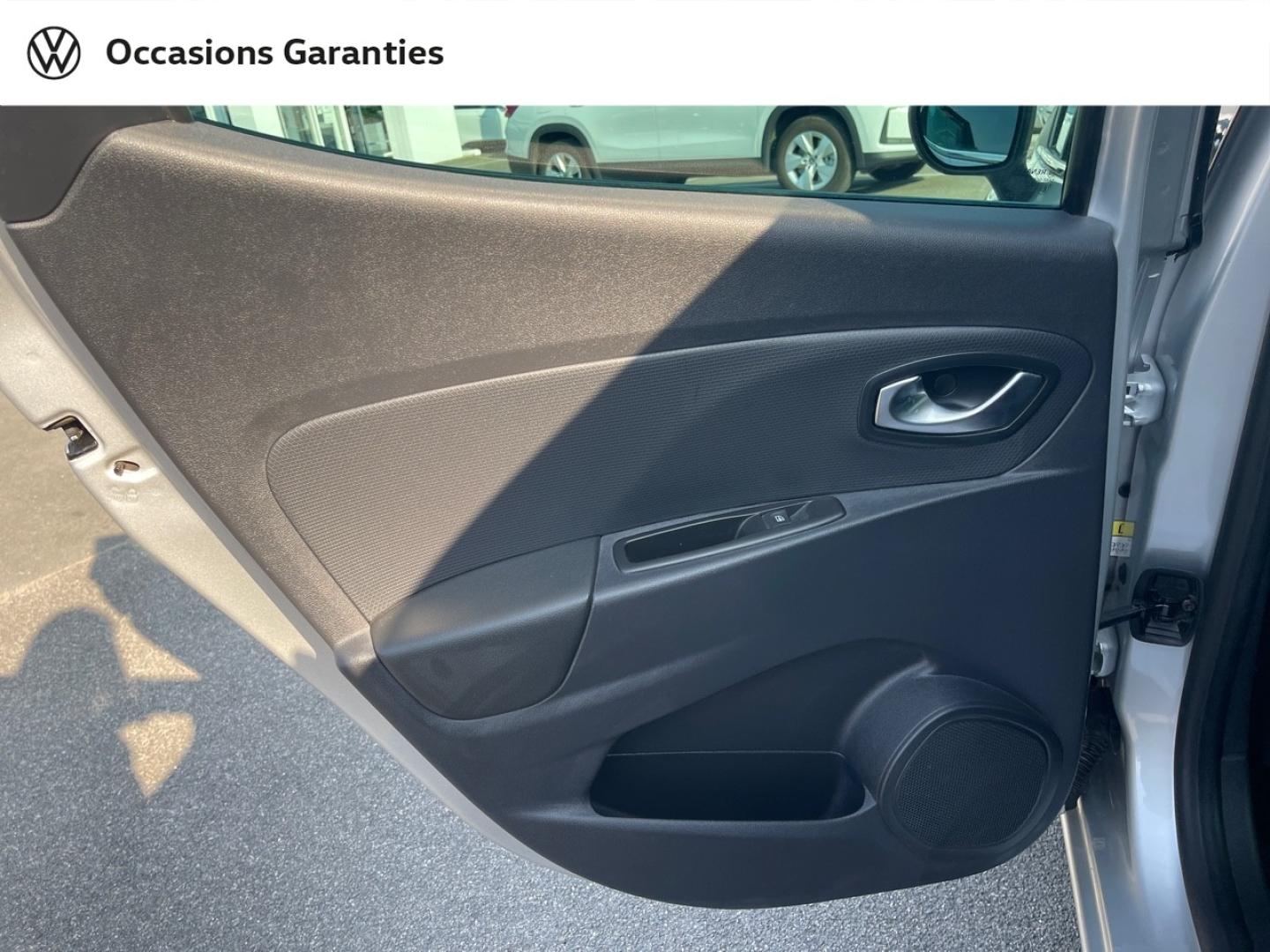 Voitures occasions RENAULT CLIO Intens Rivery