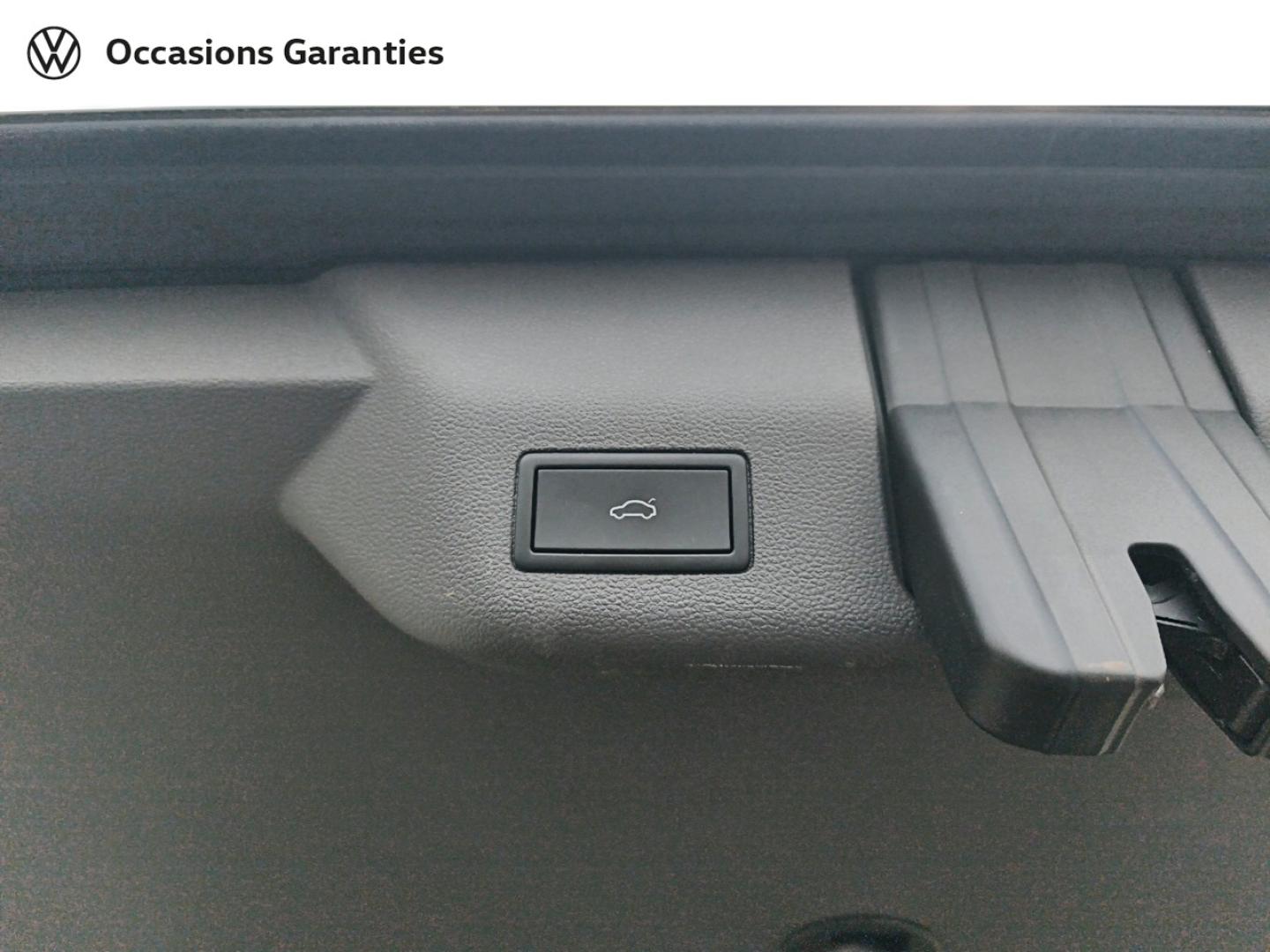 Voitures occasions VOLKSWAGEN MULTIVAN Life Rivery