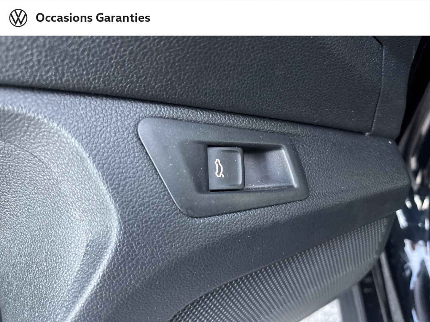 Voitures occasions VOLKSWAGEN T-ROC Carat Rivery