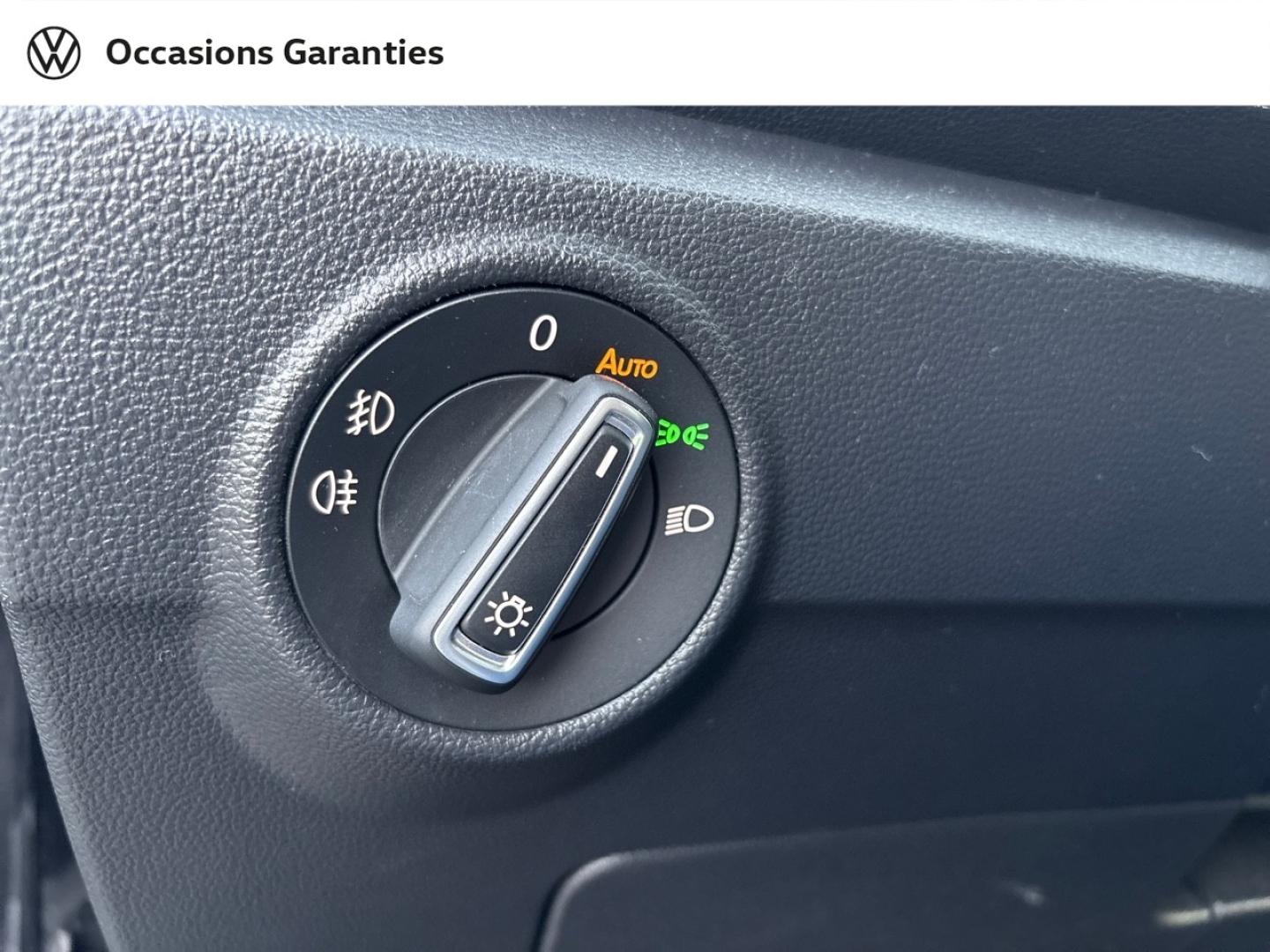 Voitures occasions VOLKSWAGEN T-ROC Carat Rivery