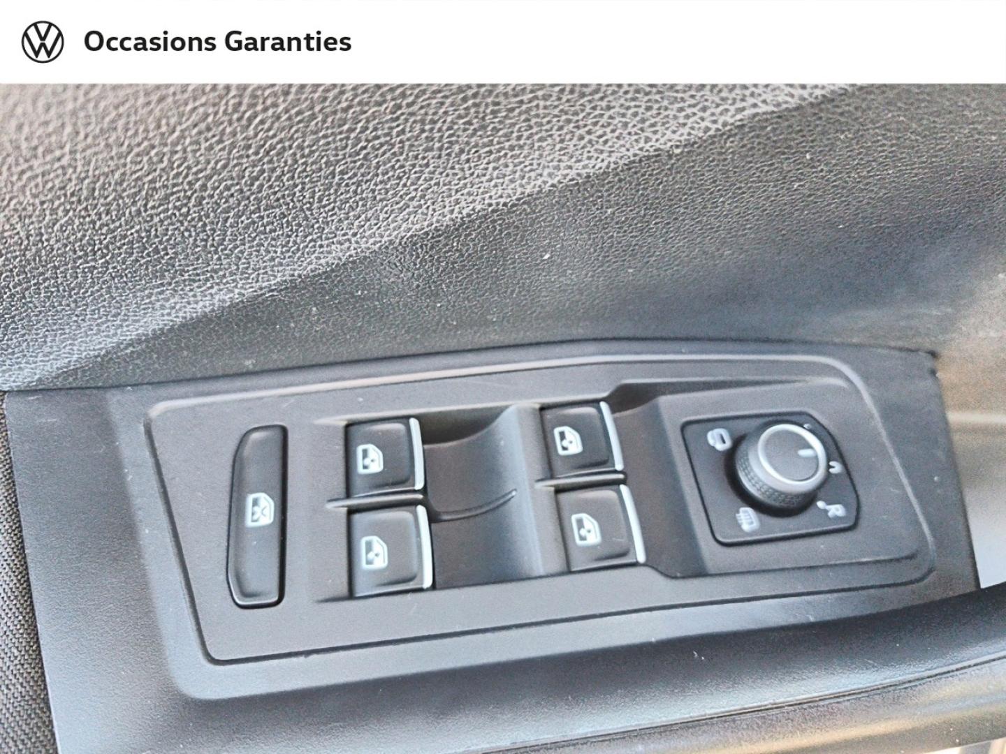 Voitures occasions VOLKSWAGEN T-ROC Lounge Rivery