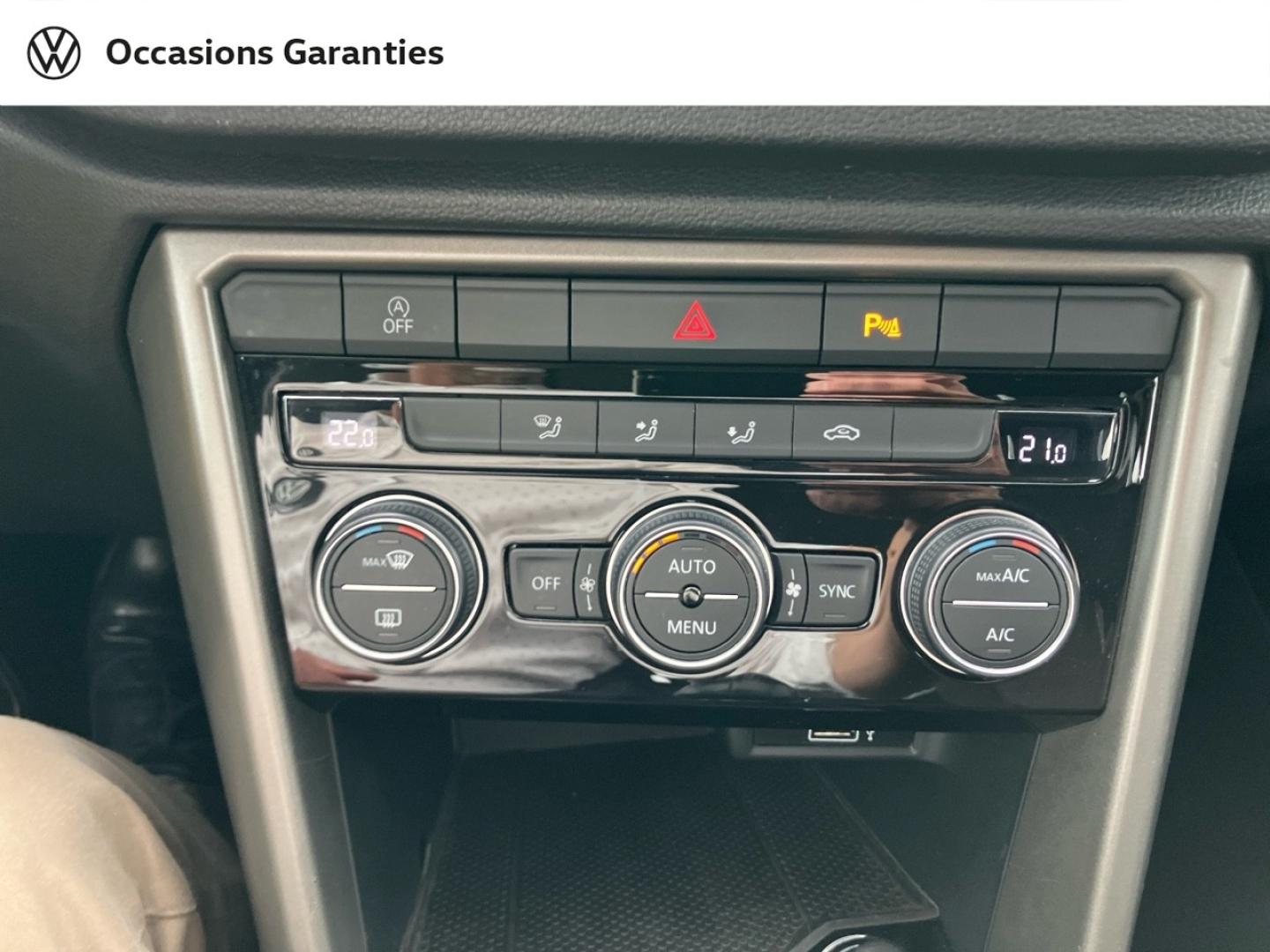 Voitures occasions VOLKSWAGEN T-ROC Lounge Rivery