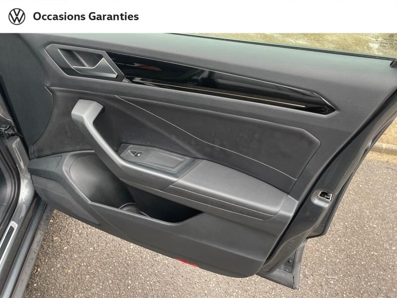 Voitures occasions VOLKSWAGEN T-ROC R-Line Mougins