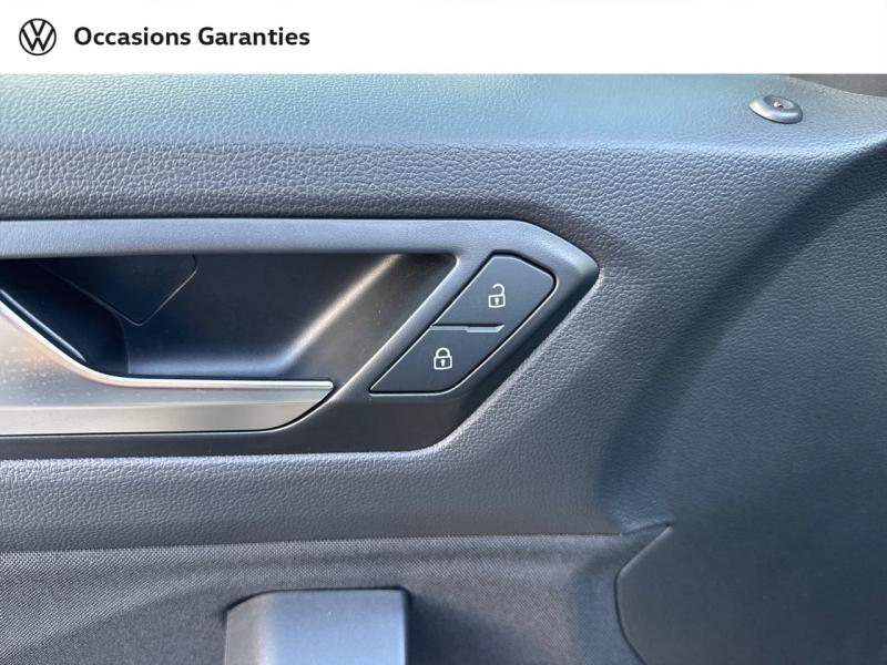 Voitures occasions VOLKSWAGEN T-ROC Life Plus Mougins