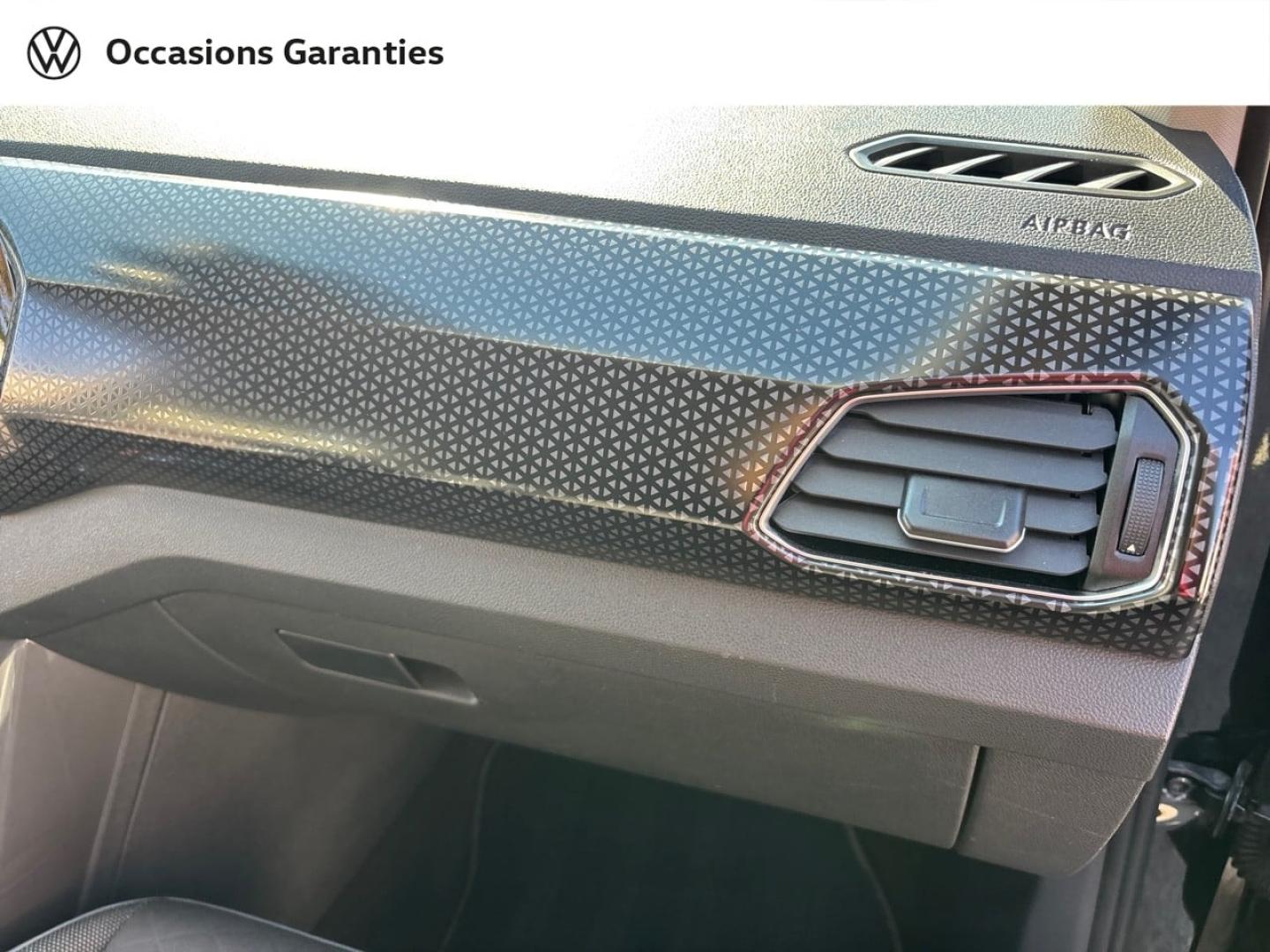 Voitures occasions VOLKSWAGEN T-CROSS R-Line Tech Mougins