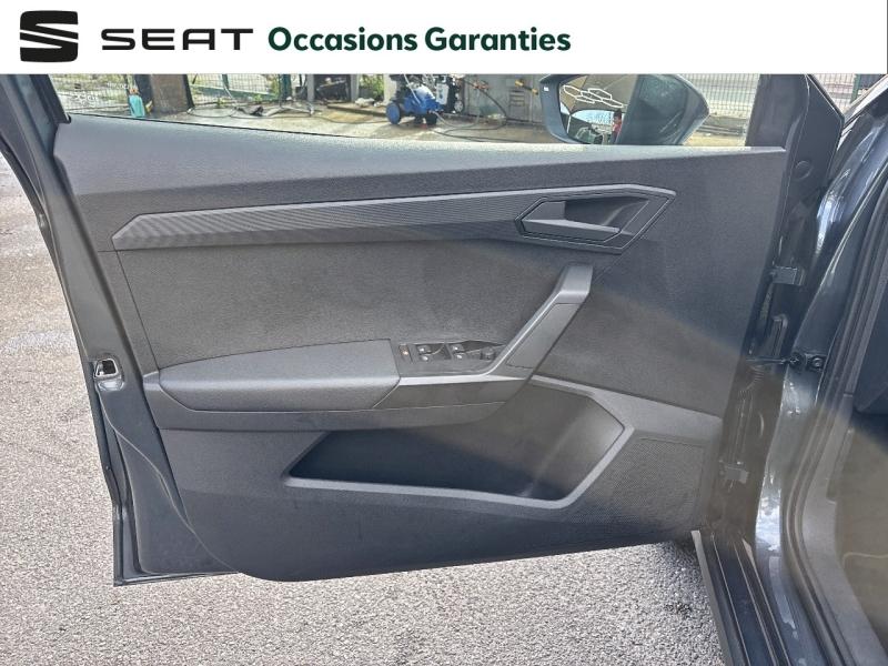 Voitures occasions SEAT ARONA Reference Mougins