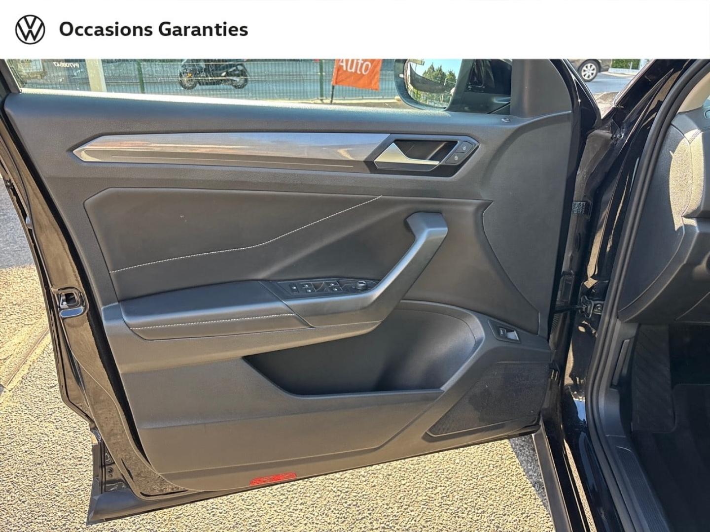 Voitures occasions VOLKSWAGEN T-ROC Style Exclusive Mougins