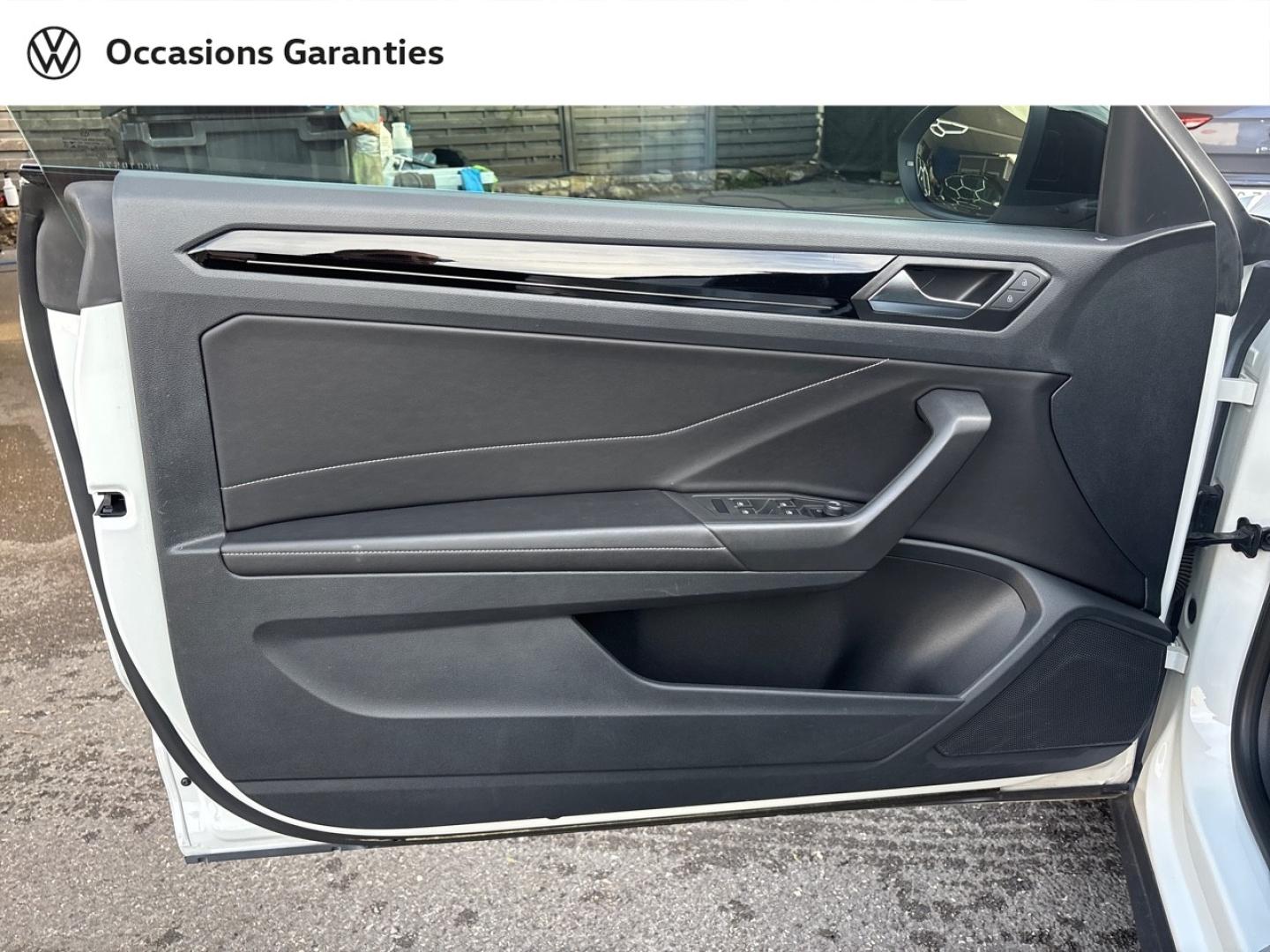 Voitures occasions VOLKSWAGEN T-Roc Cabriolet R-Line Mougins