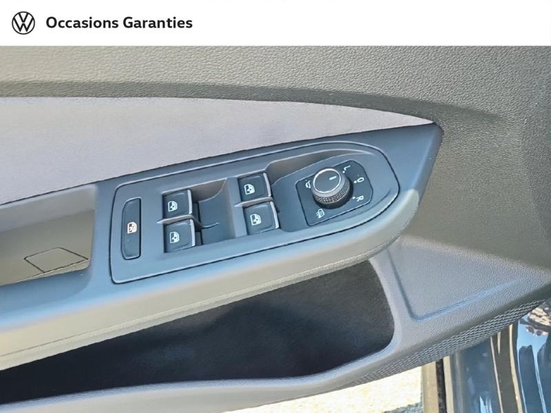 Voitures occasions VOLKSWAGEN GOLF R-Line Mougins