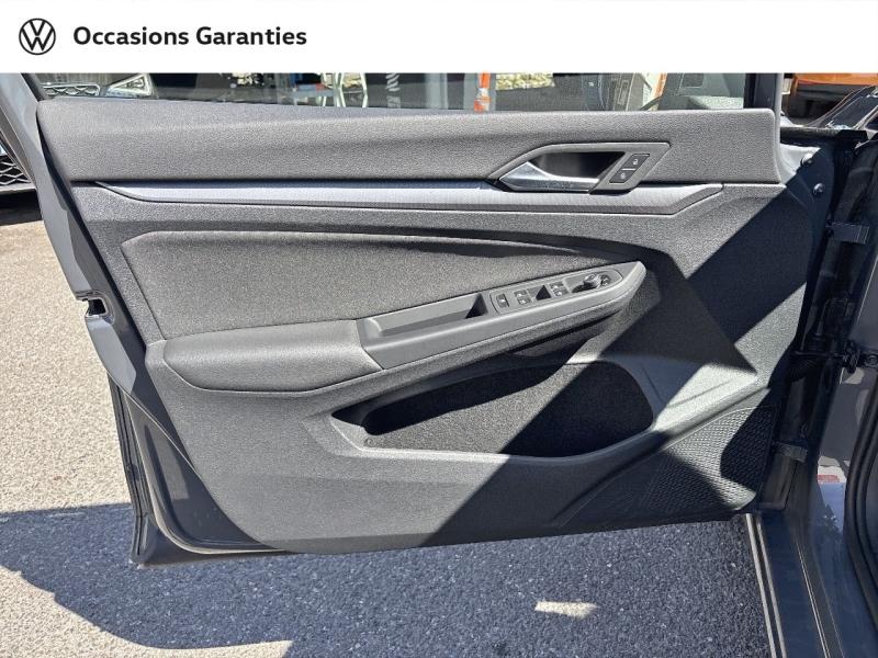 Voitures occasions VOLKSWAGEN GOLF Life Mougins